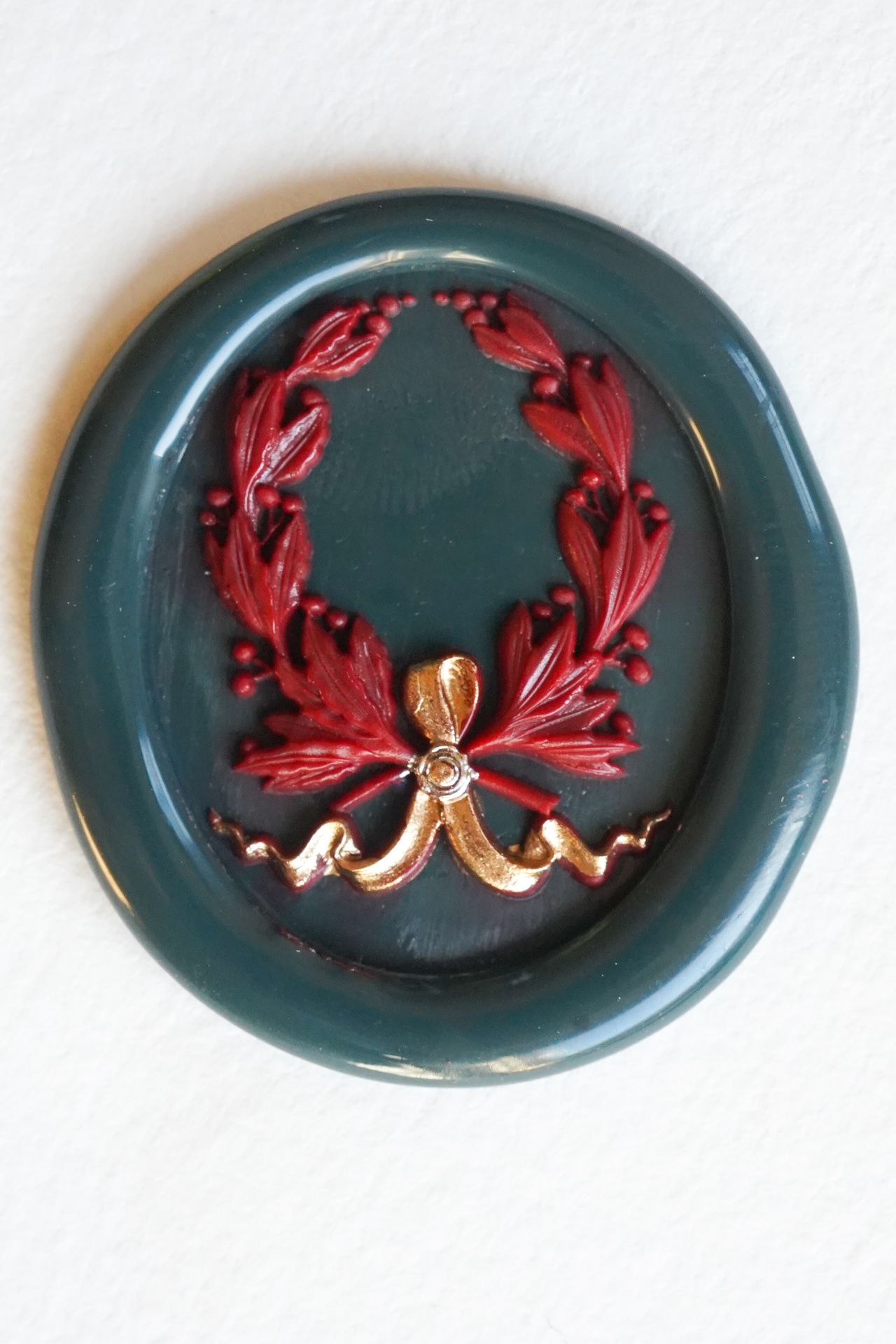 Elegant Rosewood Wreath Wax Seal