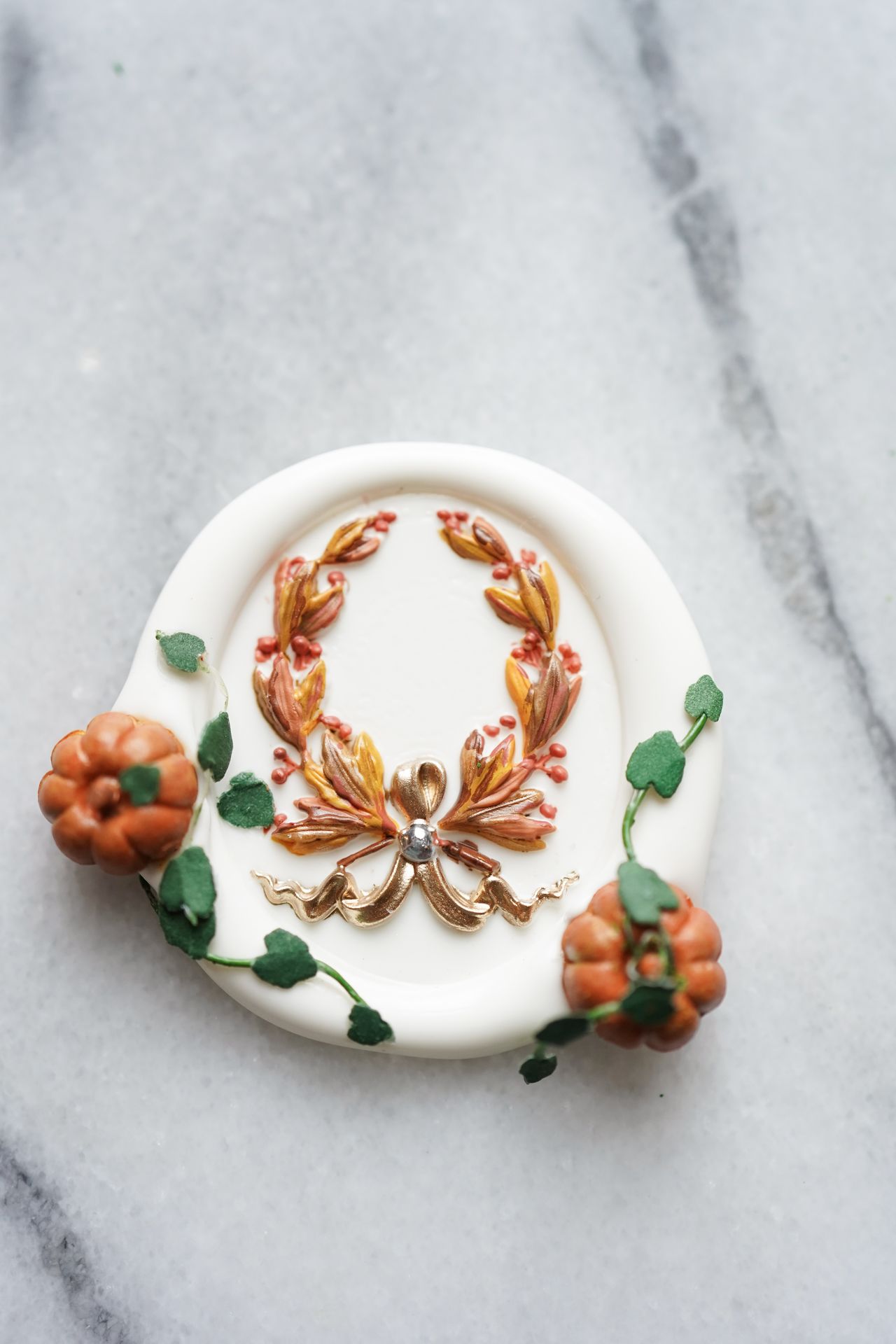 Elegant Rosewood Wreath Wax Seal
